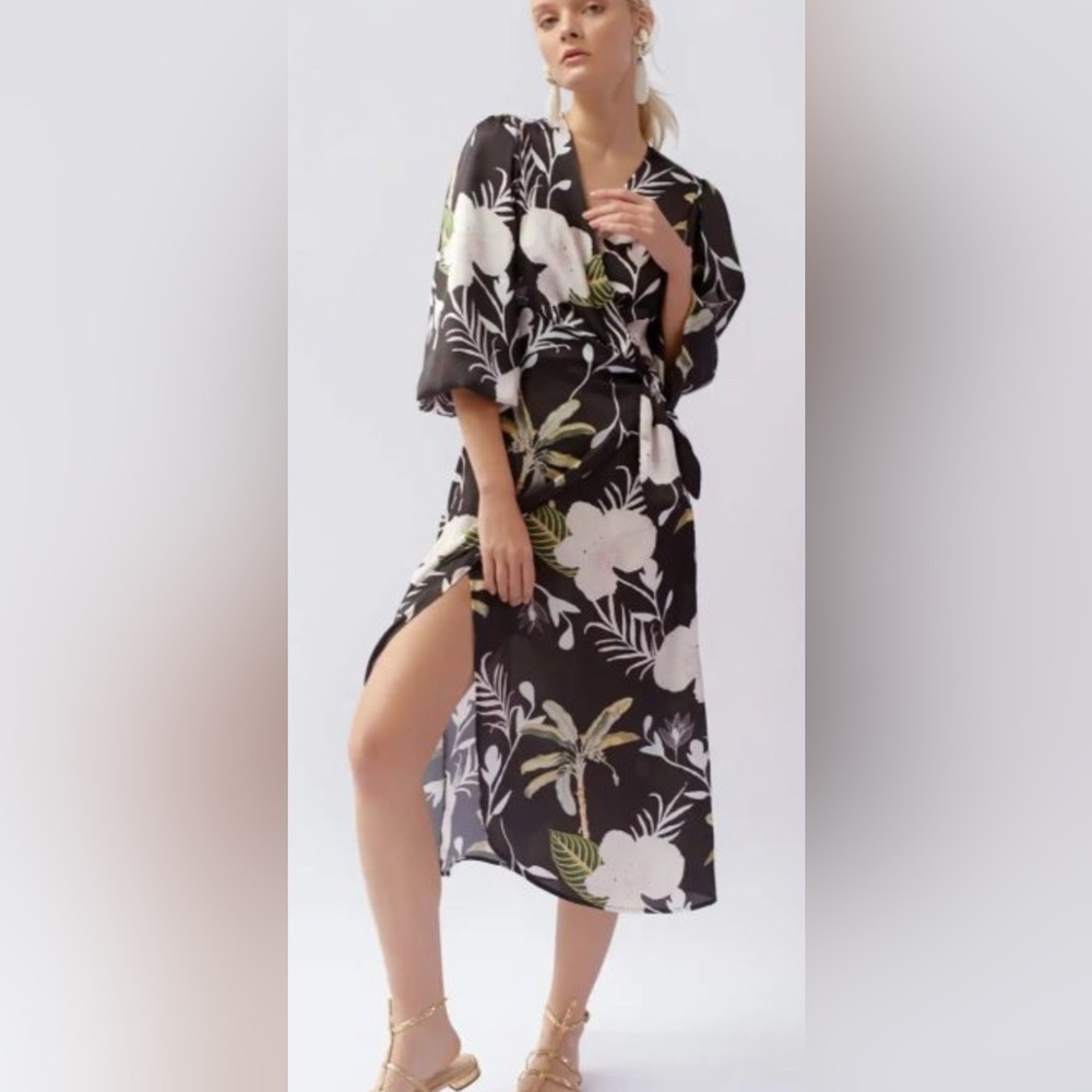 NWOT Anthologie Lobo Rosa XL Black White Floral Wrap Dress Flutter Sleeves